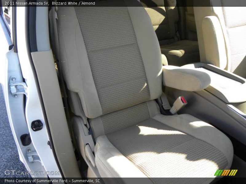 Blizzard White / Almond 2011 Nissan Armada SV