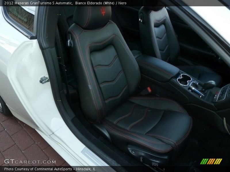 Passengers Seat in Black w/Red Stitching - 2012 Maserati GranTurismo S Automatic