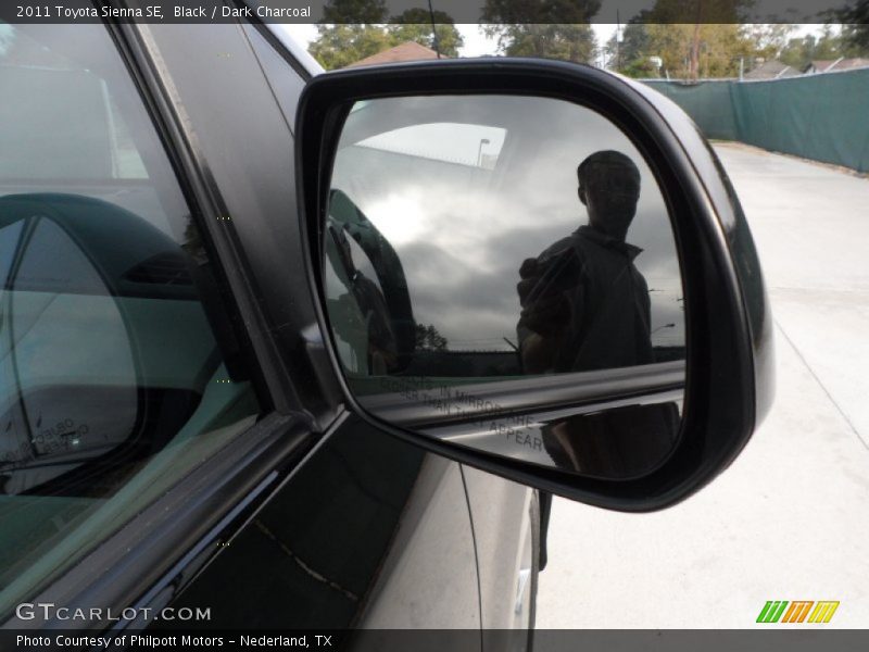 Black / Dark Charcoal 2011 Toyota Sienna SE