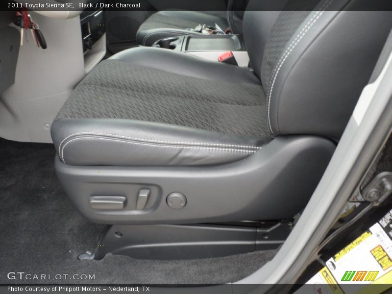 Black / Dark Charcoal 2011 Toyota Sienna SE
