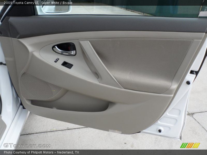 Super White / Bisque 2009 Toyota Camry LE