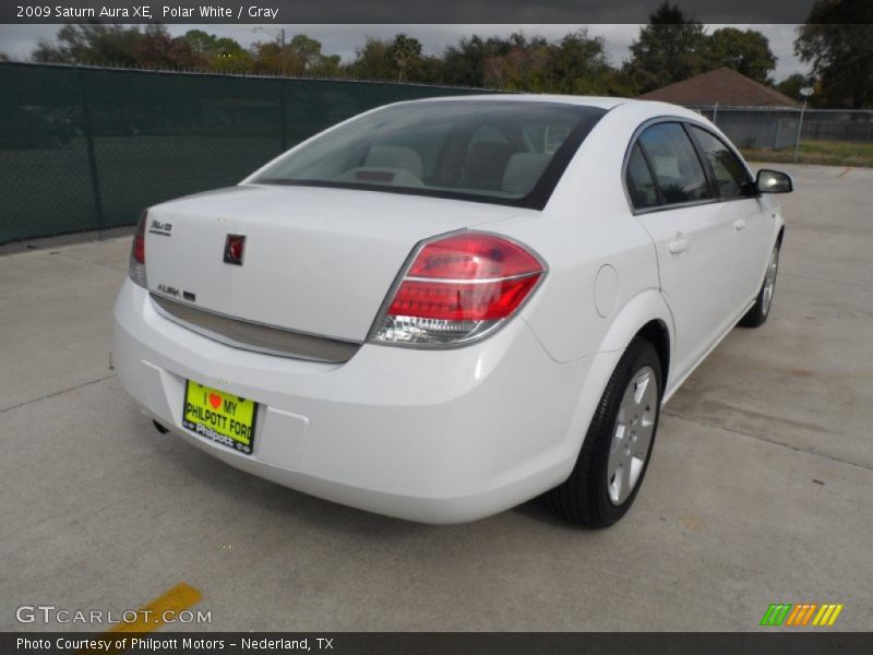 Polar White / Gray 2009 Saturn Aura XE