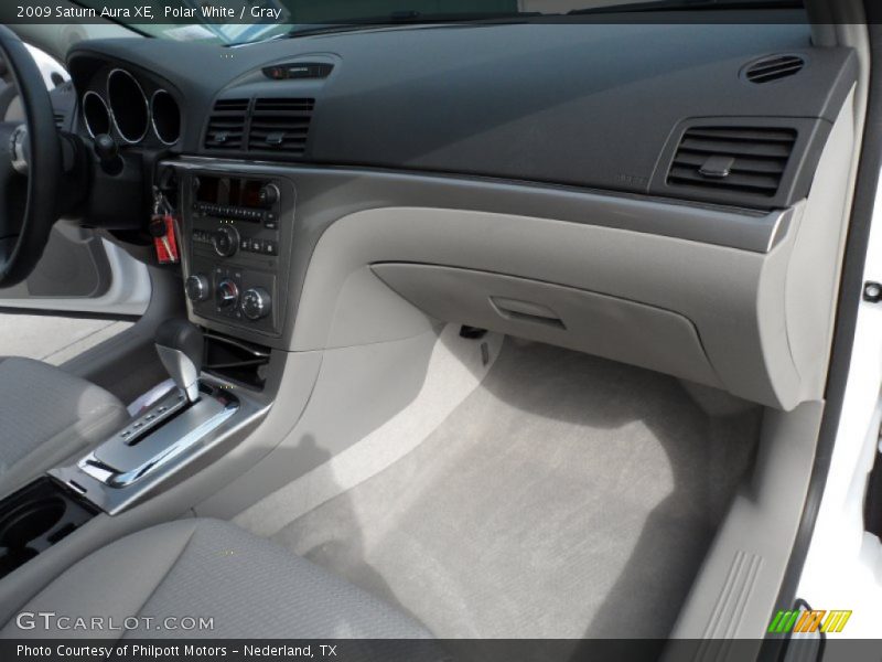 Polar White / Gray 2009 Saturn Aura XE
