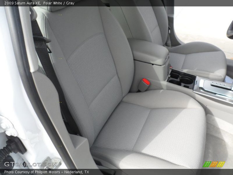 Polar White / Gray 2009 Saturn Aura XE