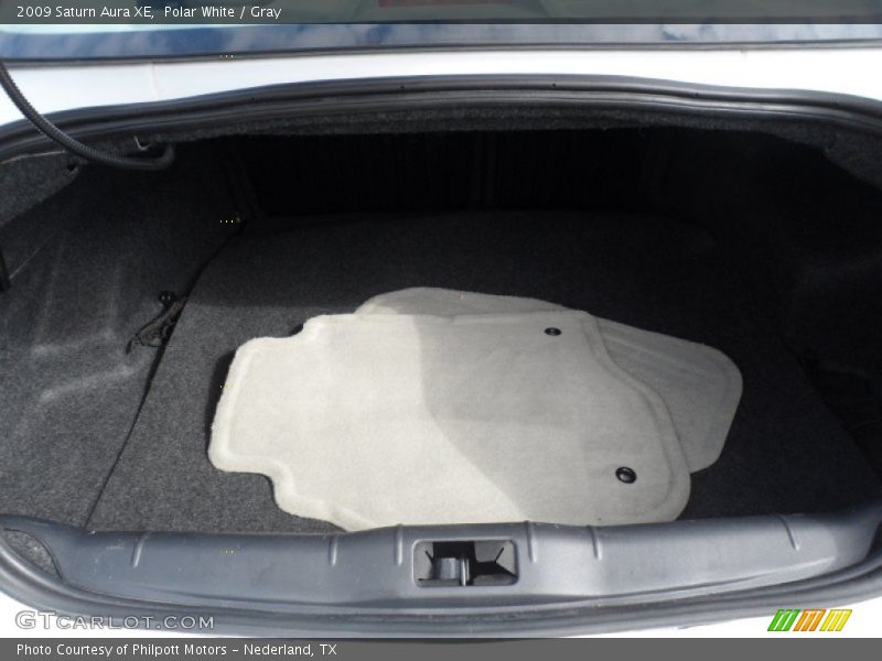 Polar White / Gray 2009 Saturn Aura XE