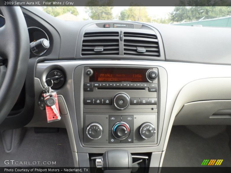 Polar White / Gray 2009 Saturn Aura XE