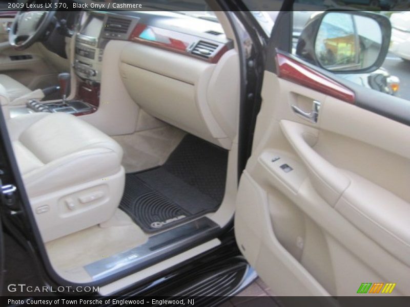 Black Onyx / Cashmere 2009 Lexus LX 570