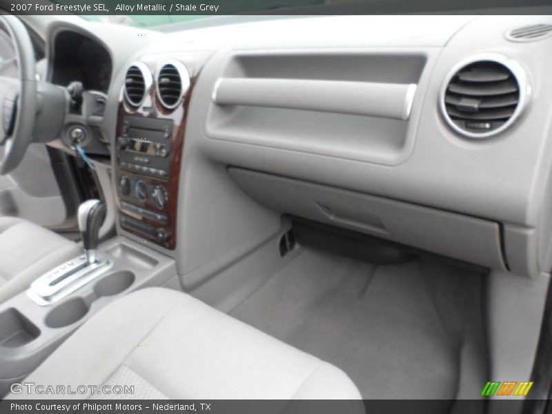 Alloy Metallic / Shale Grey 2007 Ford Freestyle SEL
