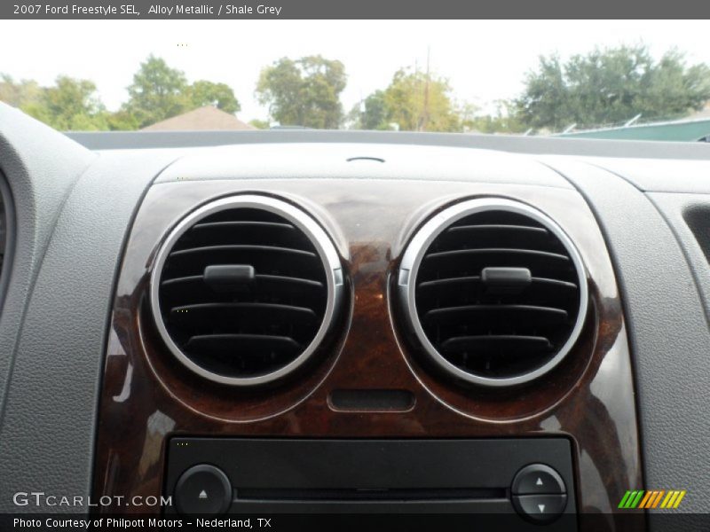 Alloy Metallic / Shale Grey 2007 Ford Freestyle SEL