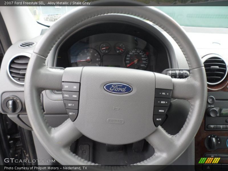  2007 Freestyle SEL Steering Wheel