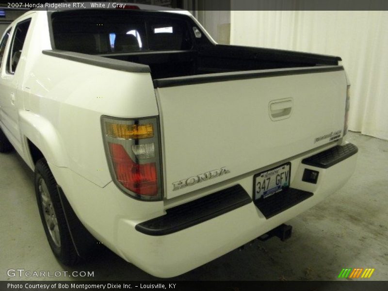 White / Gray 2007 Honda Ridgeline RTX