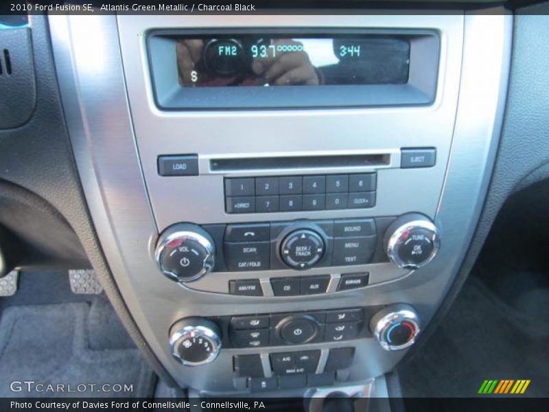 Atlantis Green Metallic / Charcoal Black 2010 Ford Fusion SE