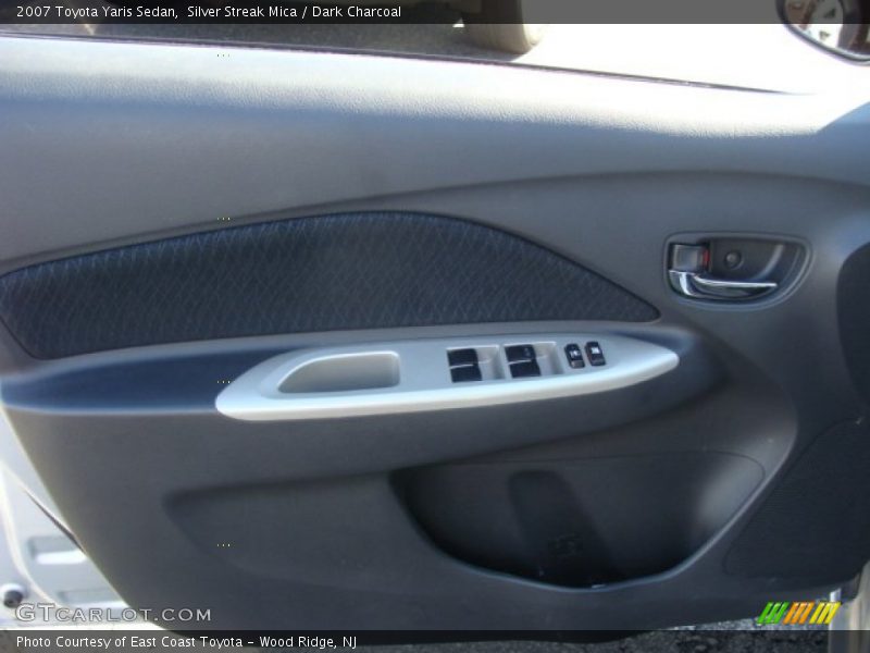 Silver Streak Mica / Dark Charcoal 2007 Toyota Yaris Sedan
