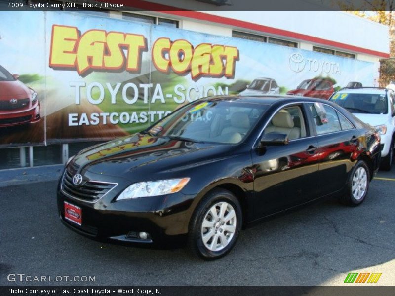 Black / Bisque 2009 Toyota Camry XLE