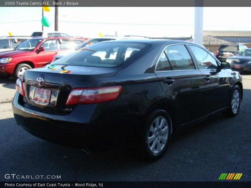 Black / Bisque 2009 Toyota Camry XLE