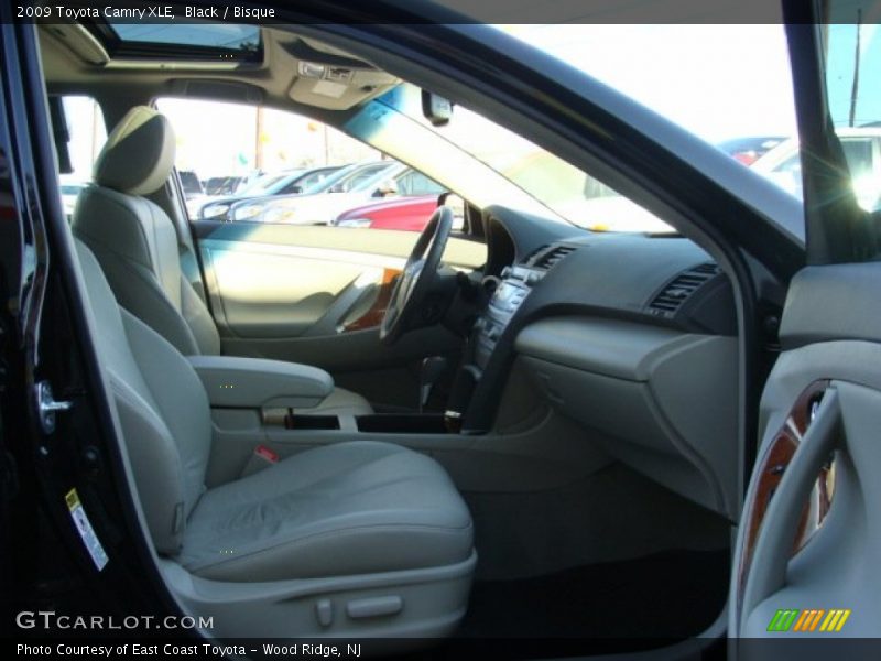 Black / Bisque 2009 Toyota Camry XLE