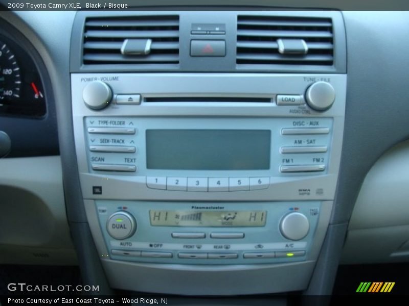 Black / Bisque 2009 Toyota Camry XLE