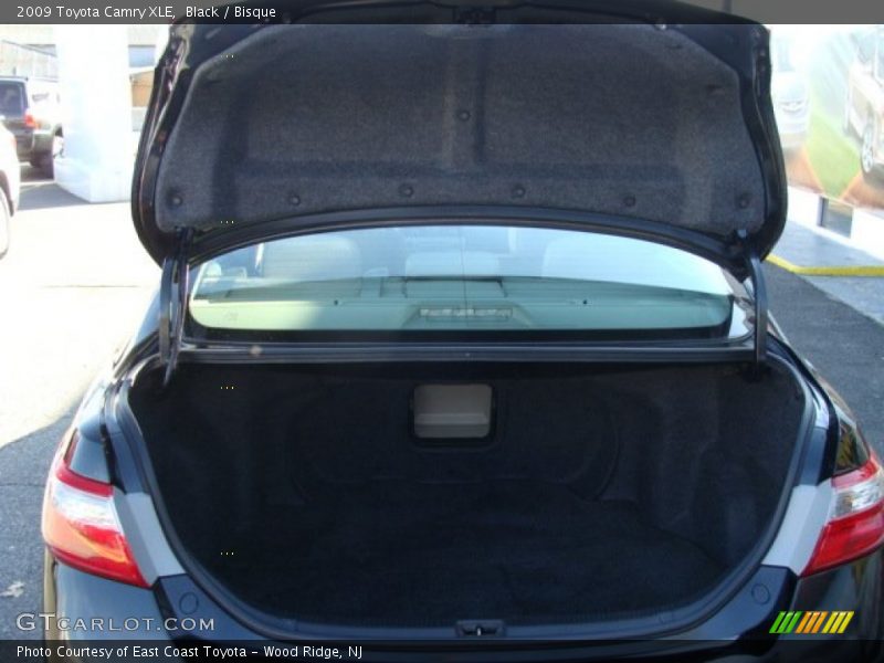Black / Bisque 2009 Toyota Camry XLE