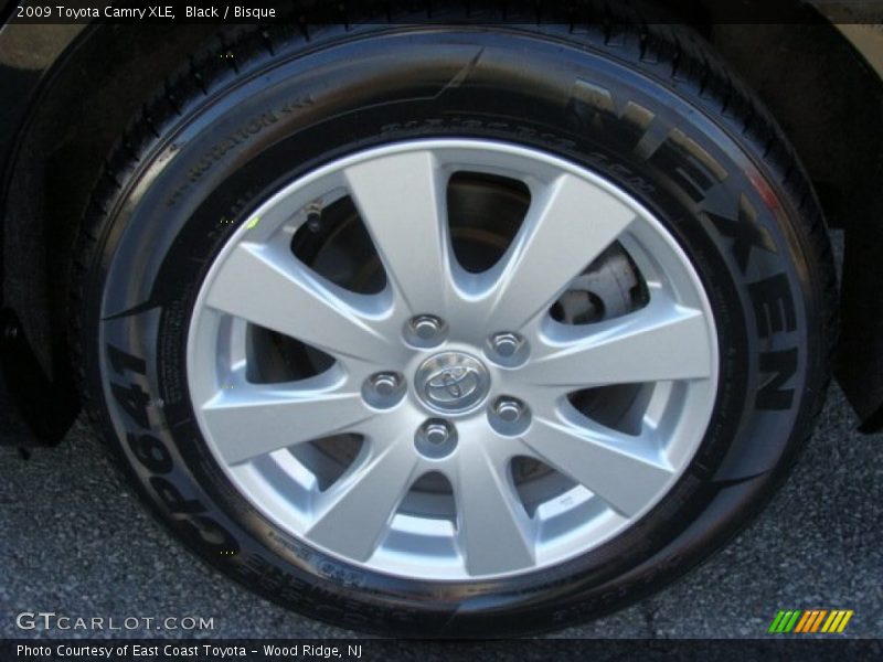 Black / Bisque 2009 Toyota Camry XLE