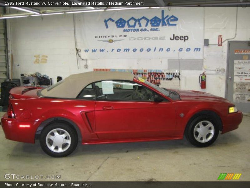 Laser Red Metallic / Medium Parchment 1999 Ford Mustang V6 Convertible