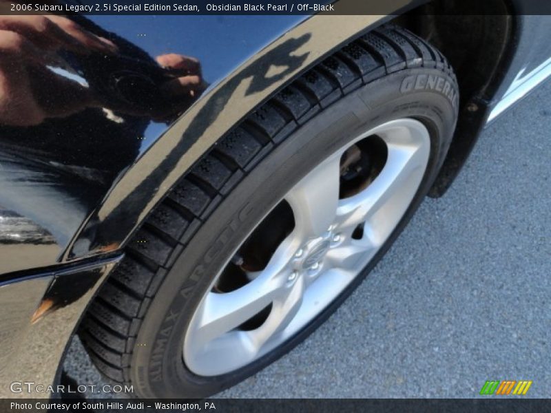Obsidian Black Pearl / Off-Black 2006 Subaru Legacy 2.5i Special Edition Sedan