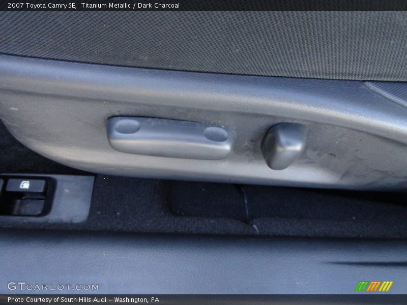 Titanium Metallic / Dark Charcoal 2007 Toyota Camry SE