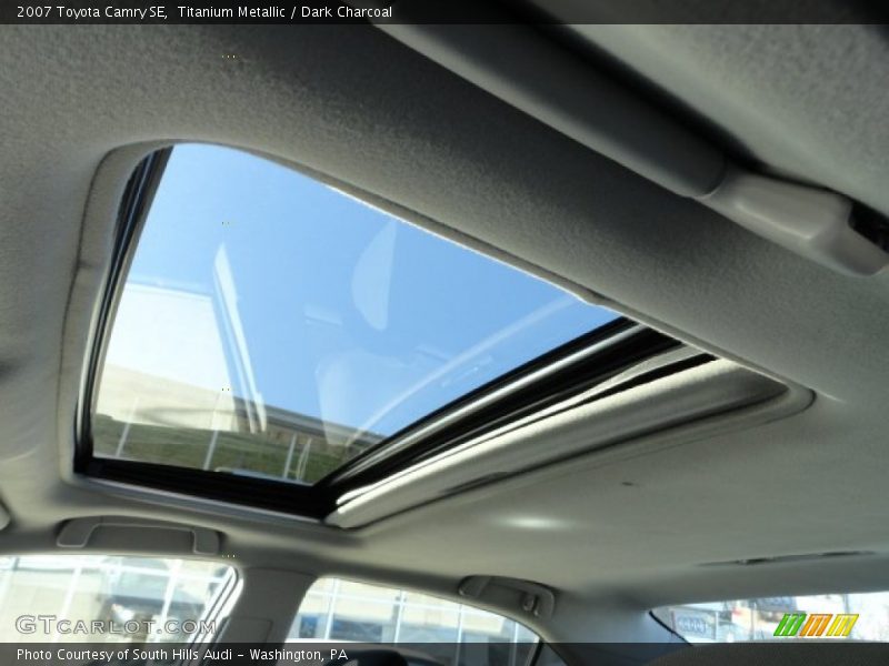 Sunroof of 2007 Camry SE