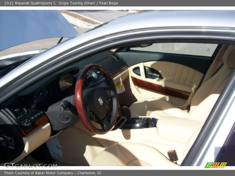 Grigio Touring (Silver) / Pearl Beige 2012 Maserati Quattroporte S