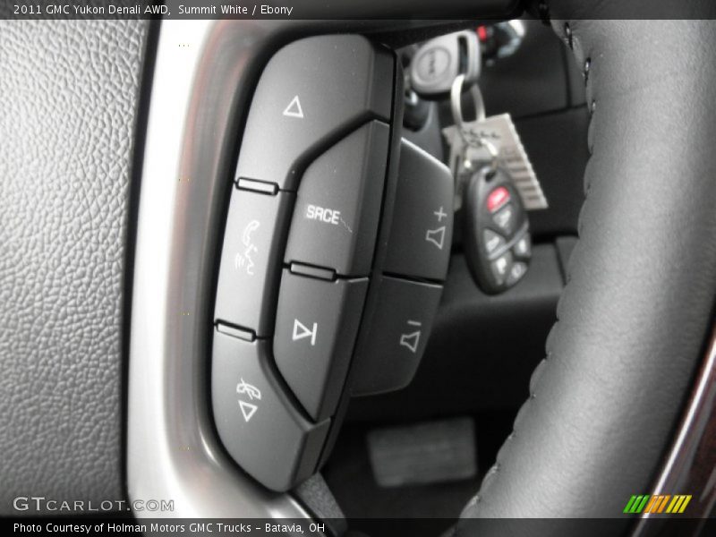 Summit White / Ebony 2011 GMC Yukon Denali AWD