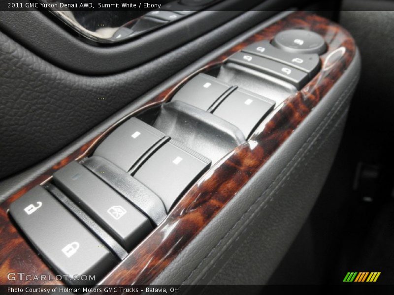 Summit White / Ebony 2011 GMC Yukon Denali AWD