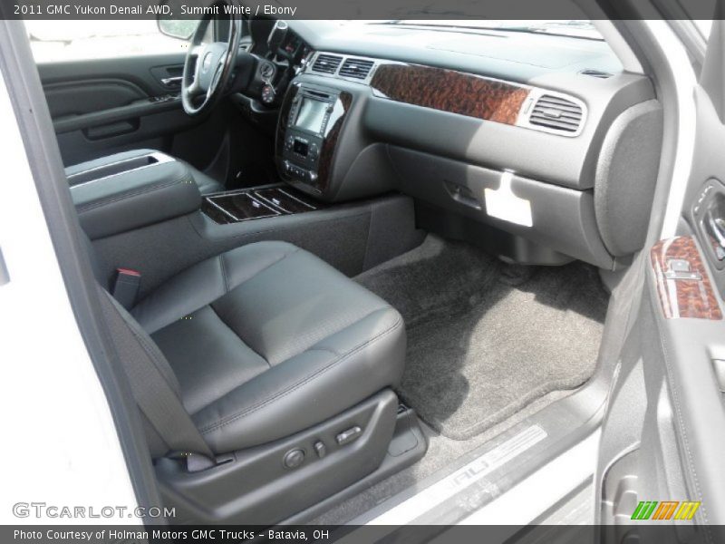 Summit White / Ebony 2011 GMC Yukon Denali AWD