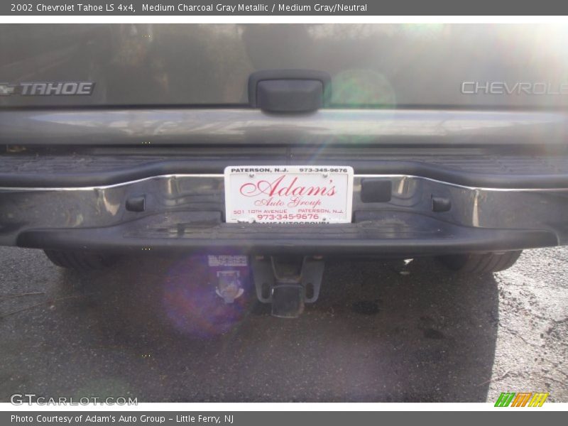 Medium Charcoal Gray Metallic / Medium Gray/Neutral 2002 Chevrolet Tahoe LS 4x4