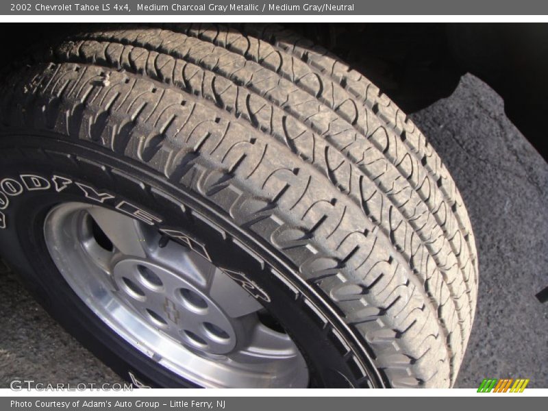 Medium Charcoal Gray Metallic / Medium Gray/Neutral 2002 Chevrolet Tahoe LS 4x4