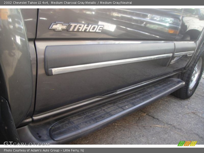 Medium Charcoal Gray Metallic / Medium Gray/Neutral 2002 Chevrolet Tahoe LS 4x4