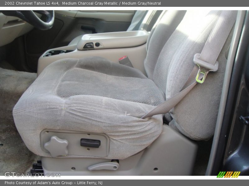 Medium Charcoal Gray Metallic / Medium Gray/Neutral 2002 Chevrolet Tahoe LS 4x4