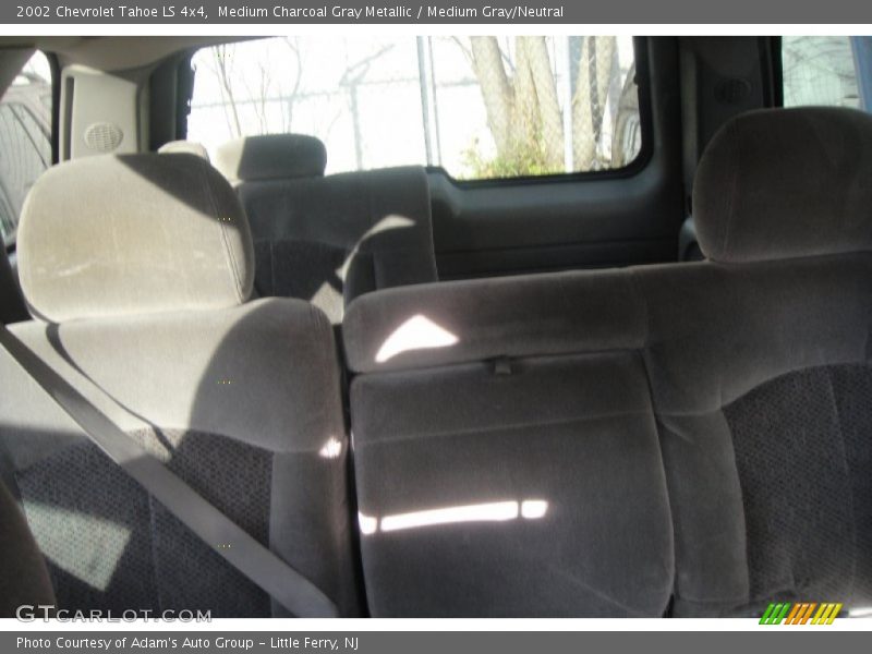 Medium Charcoal Gray Metallic / Medium Gray/Neutral 2002 Chevrolet Tahoe LS 4x4