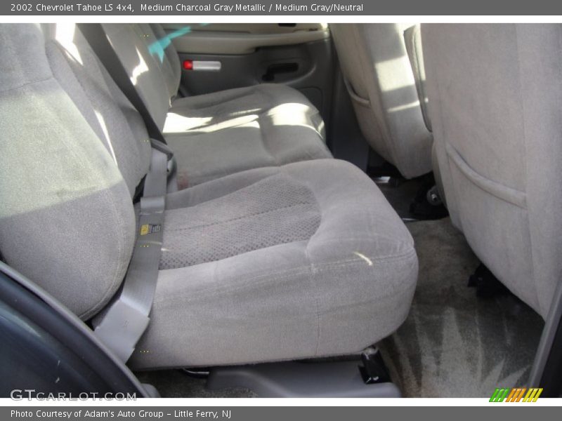 Medium Charcoal Gray Metallic / Medium Gray/Neutral 2002 Chevrolet Tahoe LS 4x4