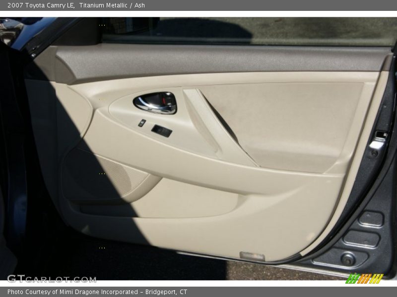 Titanium Metallic / Ash 2007 Toyota Camry LE