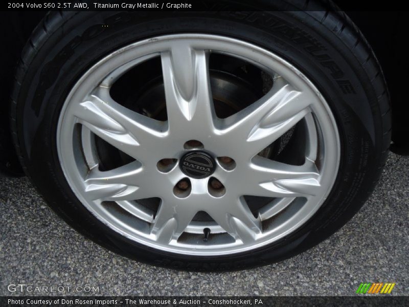 Titanium Gray Metallic / Graphite 2004 Volvo S60 2.5T AWD