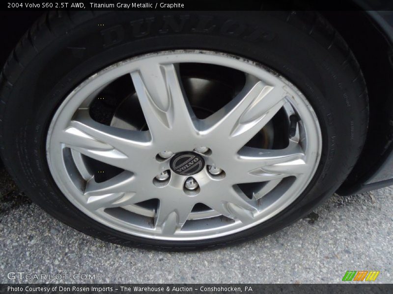 Titanium Gray Metallic / Graphite 2004 Volvo S60 2.5T AWD