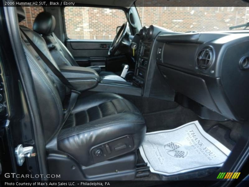  2006 H2 SUT Ebony Interior