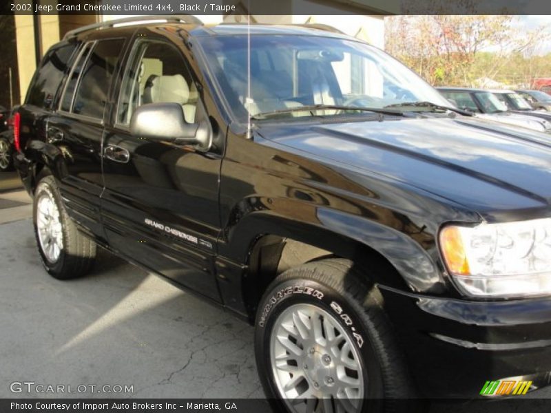Black / Taupe 2002 Jeep Grand Cherokee Limited 4x4