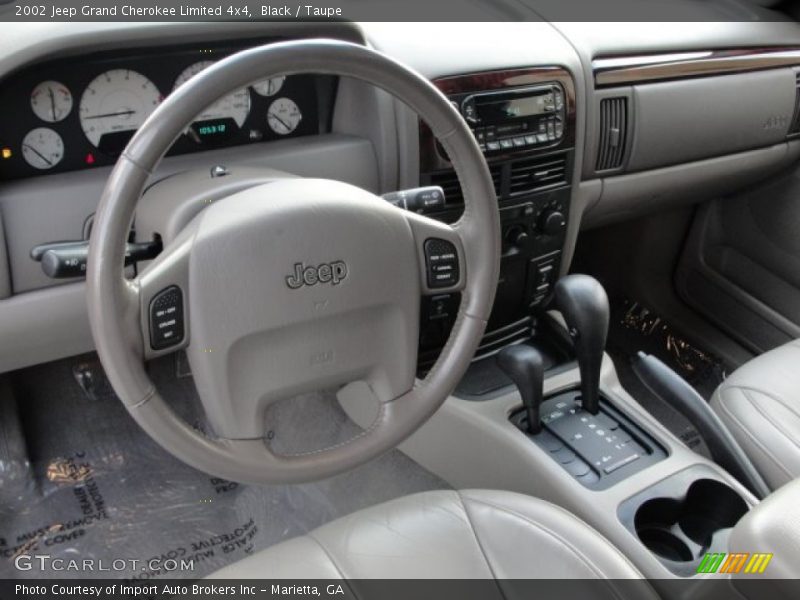 Black / Taupe 2002 Jeep Grand Cherokee Limited 4x4