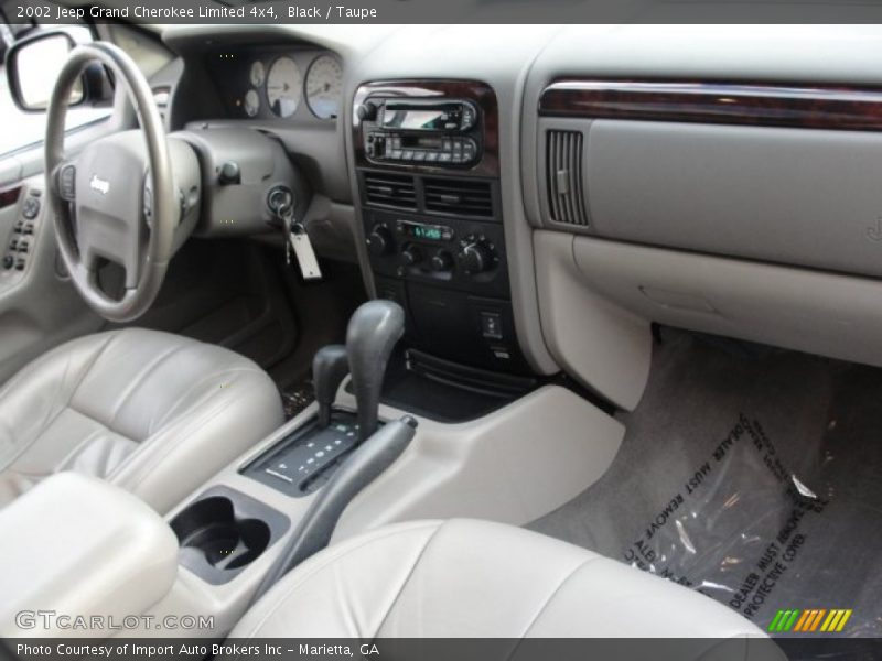 Black / Taupe 2002 Jeep Grand Cherokee Limited 4x4