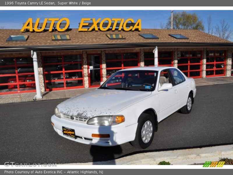 Super White / Beige 1996 Toyota Camry LE Sedan