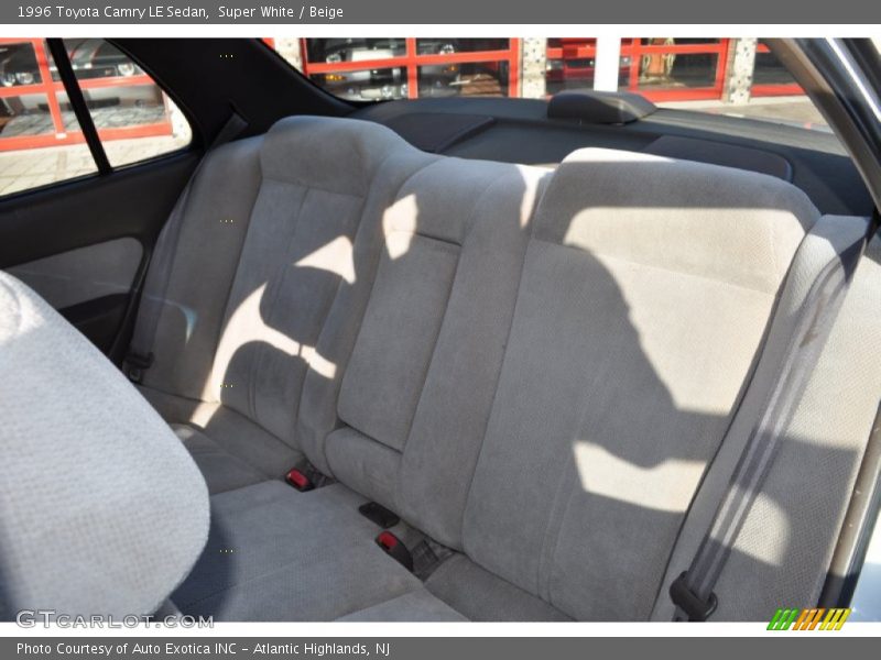 Super White / Beige 1996 Toyota Camry LE Sedan