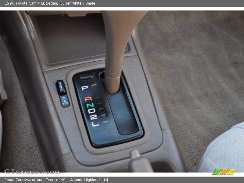Super White / Beige 1996 Toyota Camry LE Sedan