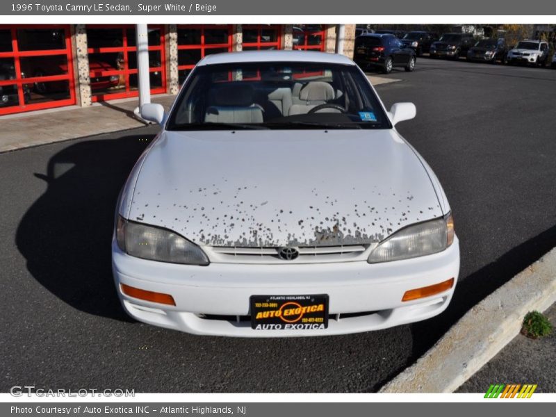 Super White / Beige 1996 Toyota Camry LE Sedan