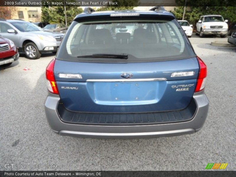 Newport Blue Pearl / Off Black 2009 Subaru Outback 2.5i Wagon