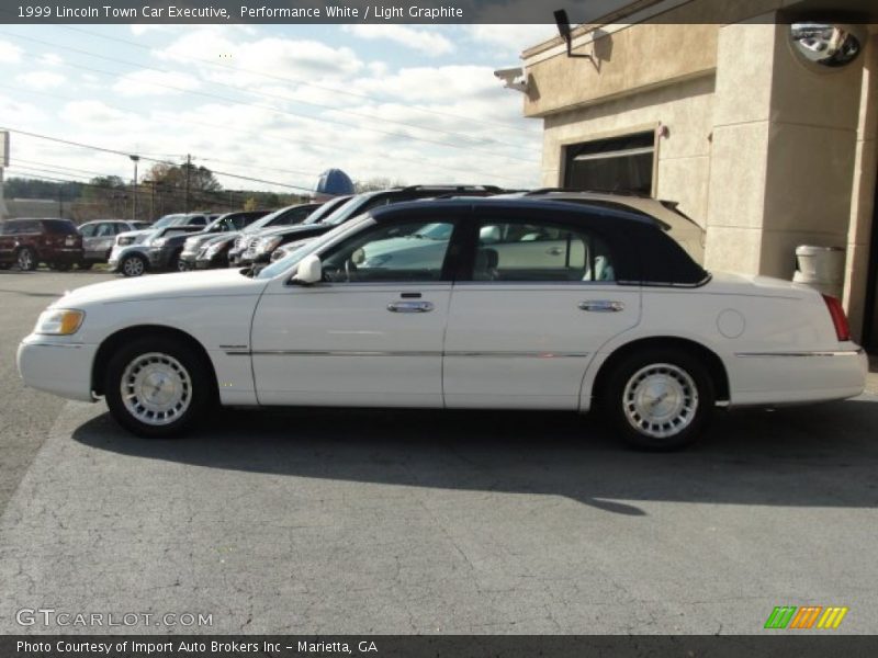 Performance White / Light Graphite 1999 Lincoln Town Car Executive